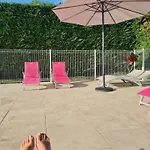 Le De La Bourges Vakantiehuis Saint-Pierre-de-Colombier